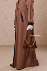 Glossy Croc Hand Bag In Chocolate