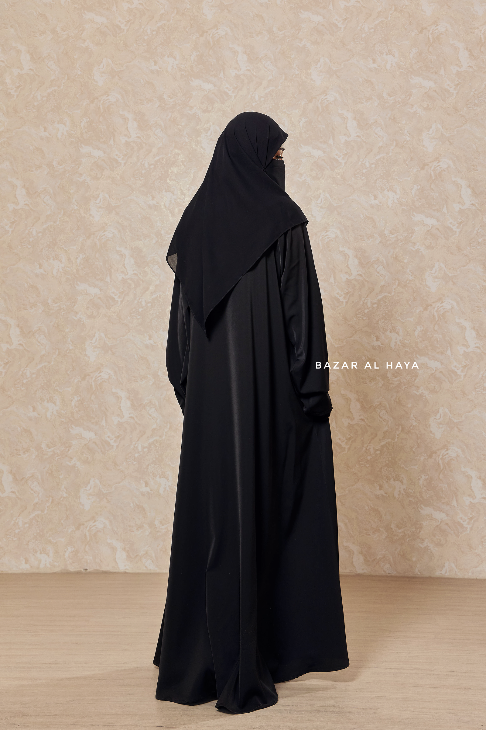 Black Intisar - Comfy Style Open Zipper - Silk Crepe – Bazar Al Haya