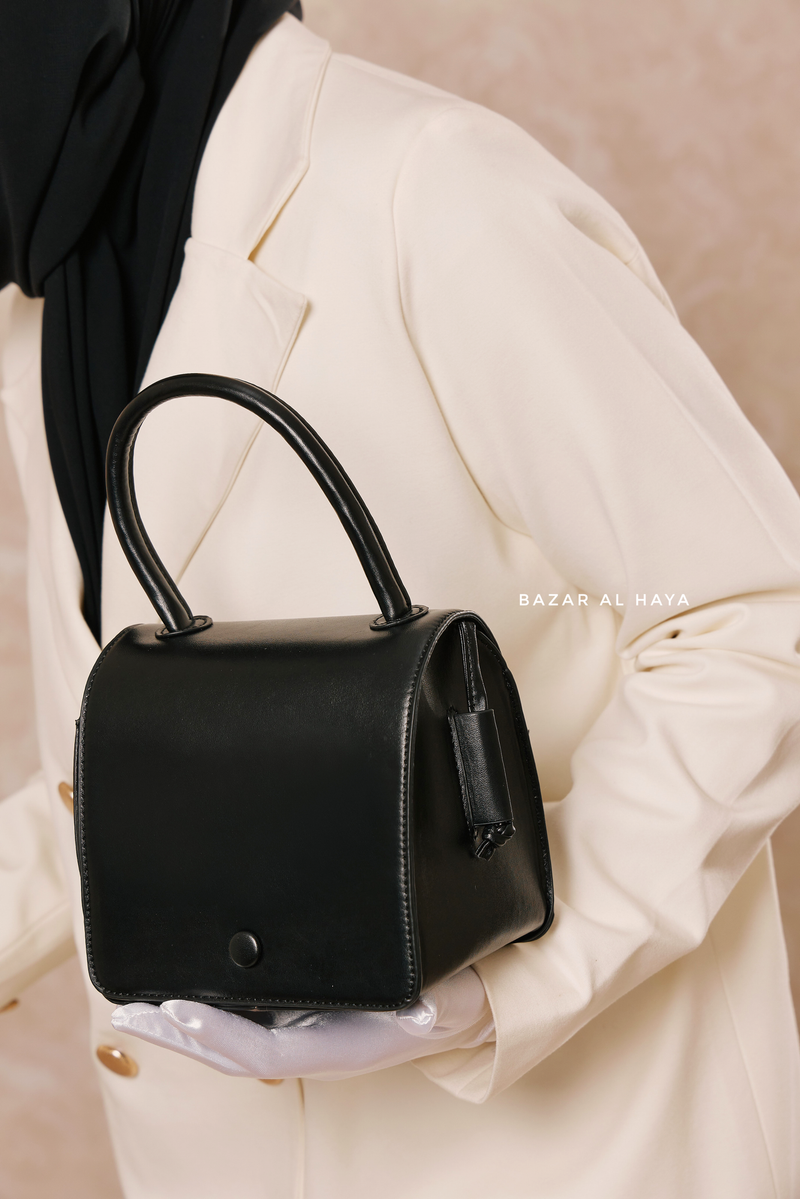 Unique Shaped Matte Crossbody Hand Bag In Black