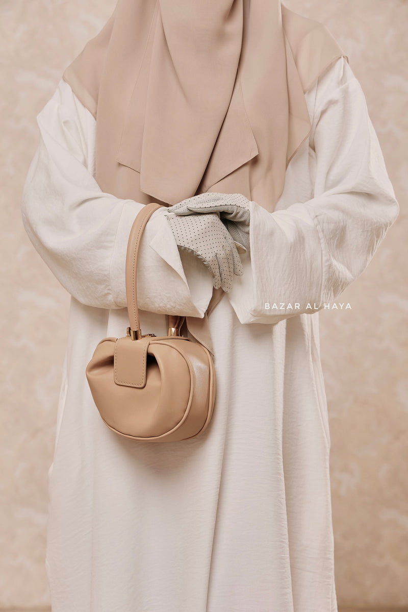 Unique Round Hand Bag In Beige