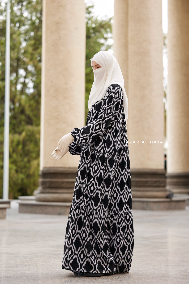 Black and white abaya outlet