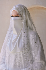 Elegant & Refined Long Wedding Bridal Tulle Veil