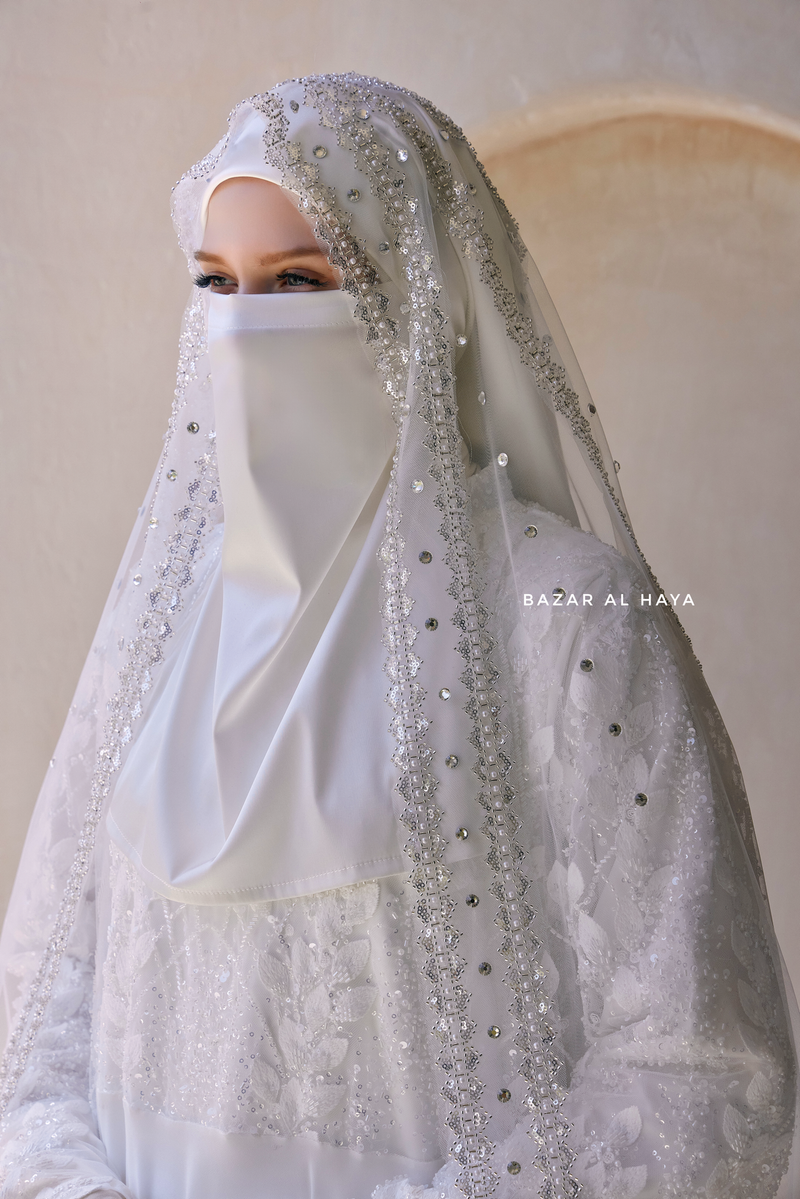 Elegant & Refined Long Wedding Bridal Tulle Veil