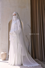 Elegant & Refined Long Wedding Bridal Tulle Veil