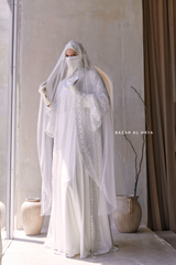 Elegant & Refined Long Wedding Bridal Tulle Veil