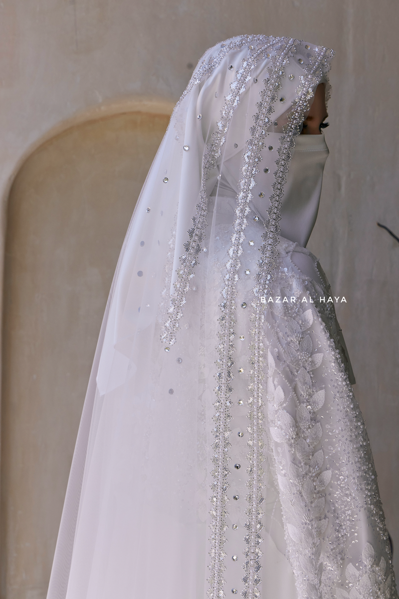 Elegant & Refined Long Wedding Bridal Tulle Veil