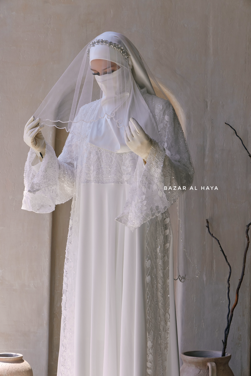 Minimalistic Beautiful Wedding Bridal Tulle Veil