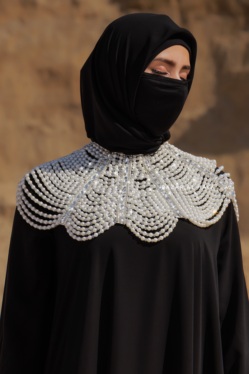 Iconic Embellished Pearl Necklace - Costume Shoulder Jewelry
