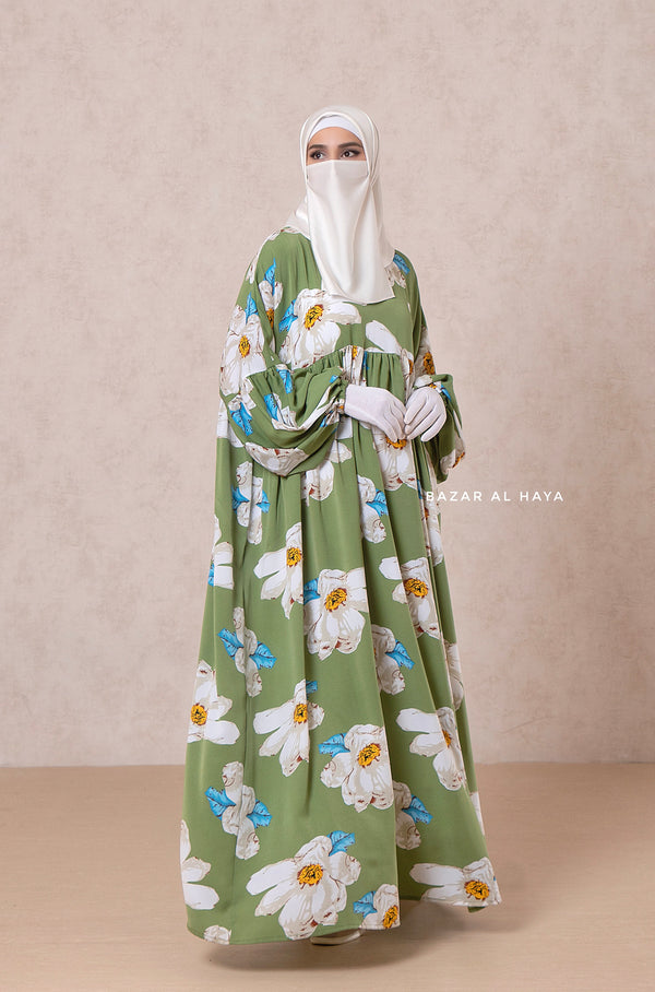 Muna Kiwi Loose Fit Summer Abaya Dress - Viscose Cotton & Daisy Flower Print