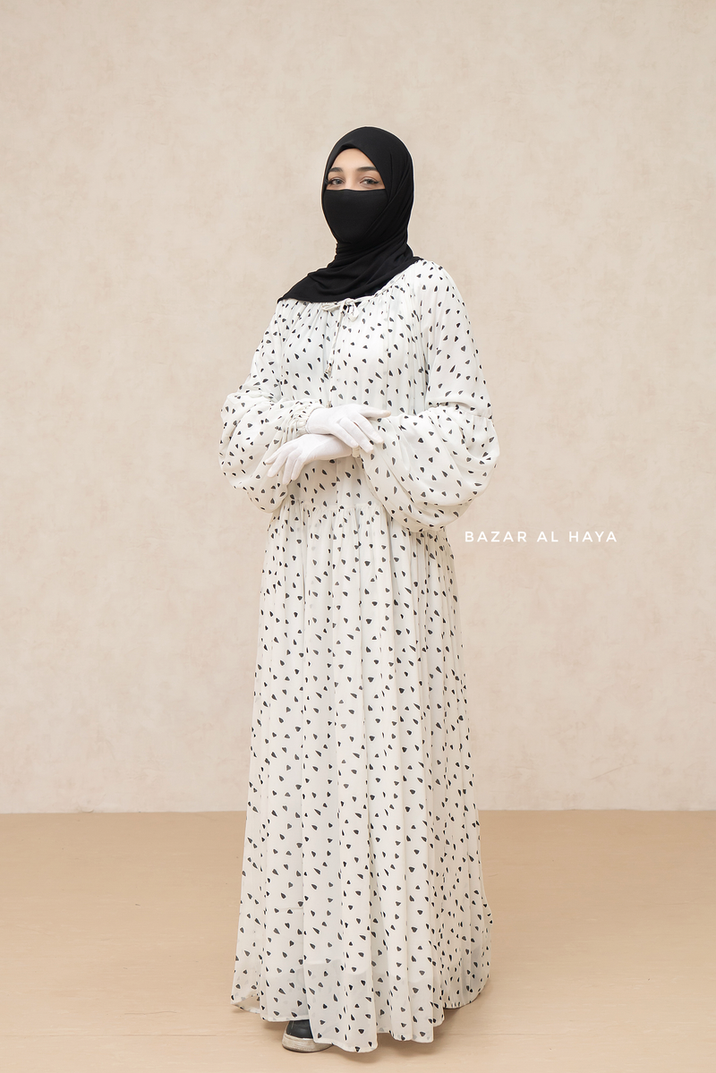 Amira abayas 2025