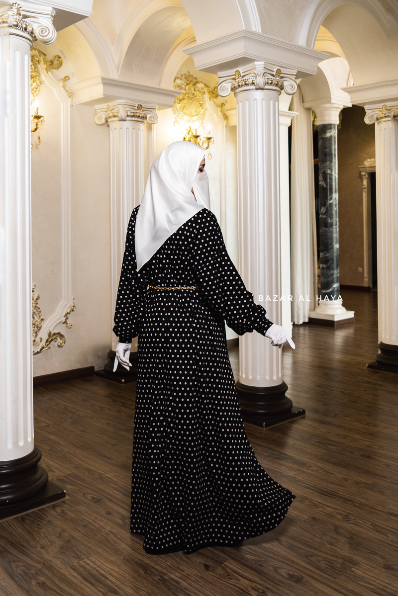 Black Daisy Basimah Classic Design Warm Abaya Coat Premium Wool Bazar Al Haya