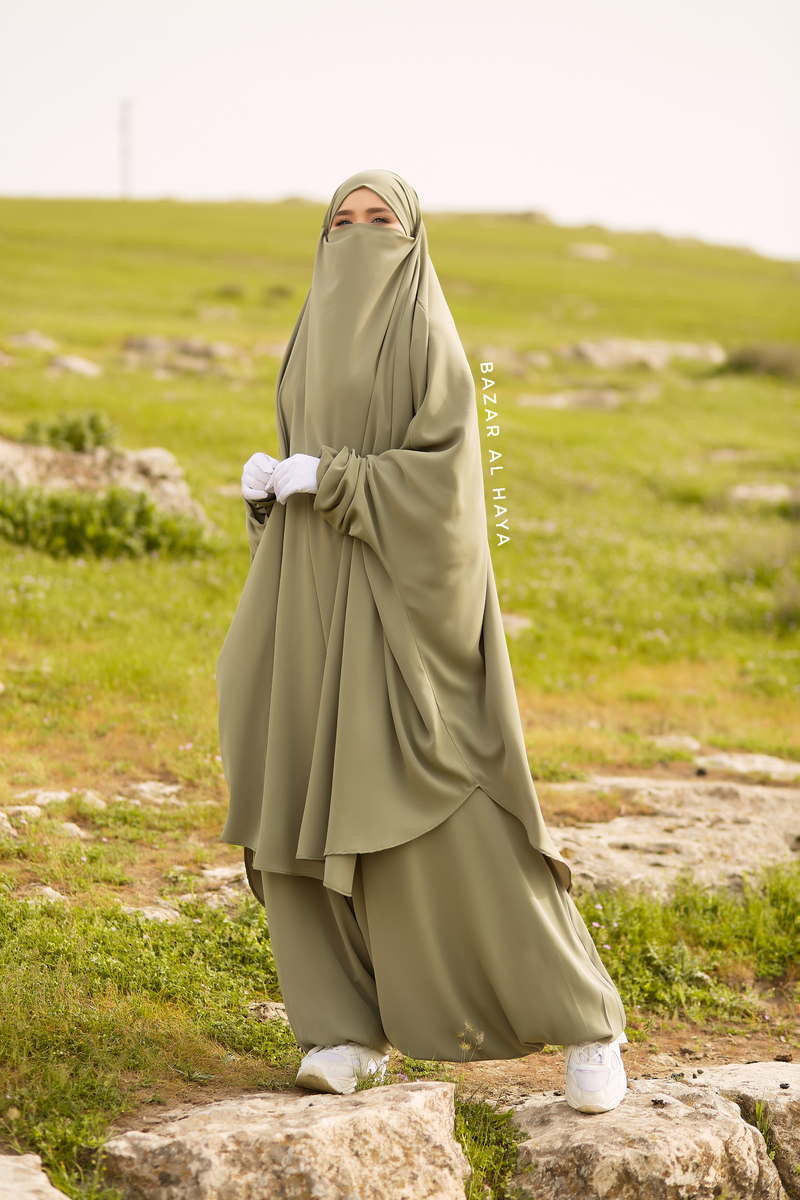 Pear Hafsa Two Piece Jilbab With Harem Pants - Athletic Shalwar