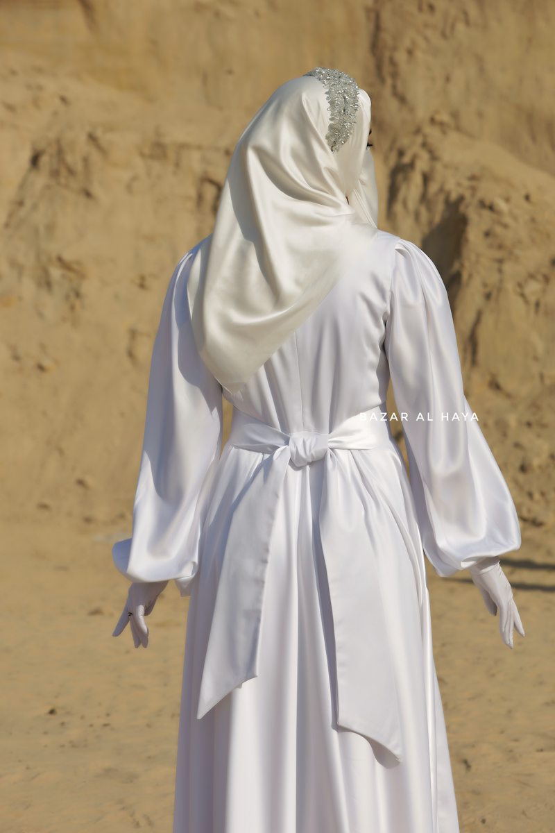 Abaya and sales gown a&g