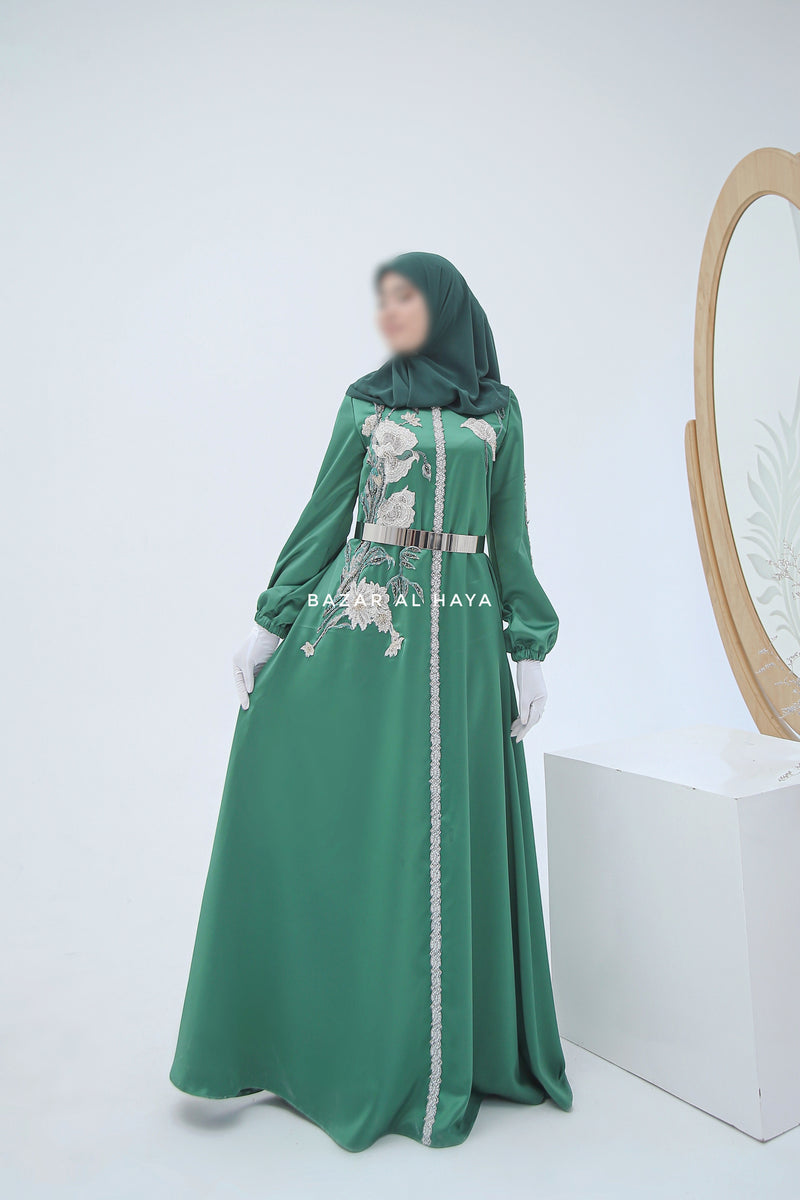Farha Emerald Moroccan Embroidered Luxurious Silk Kaftan Abaya – Bazar Al  Haya